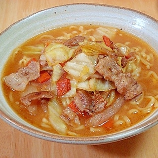 インスタント麺で具だくさん味噌ラーメン